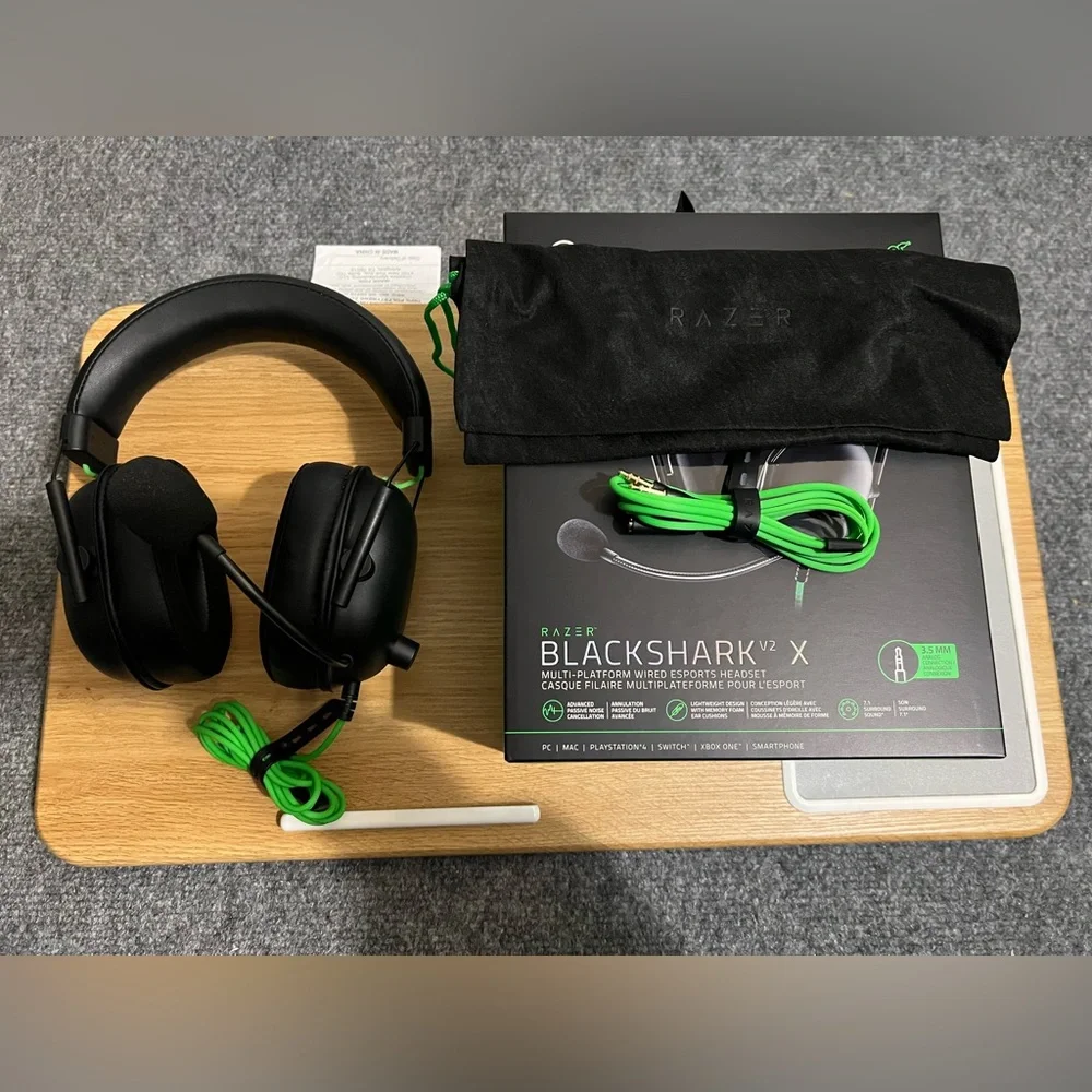 Razer Blackshark V2 X Wired Gaming Headset - Black